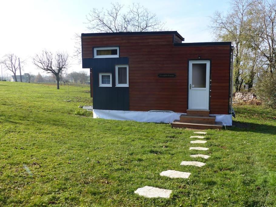 Mon Ptit Nid House Tiny House Apartment Panissieres ภายนอก รูปภาพ