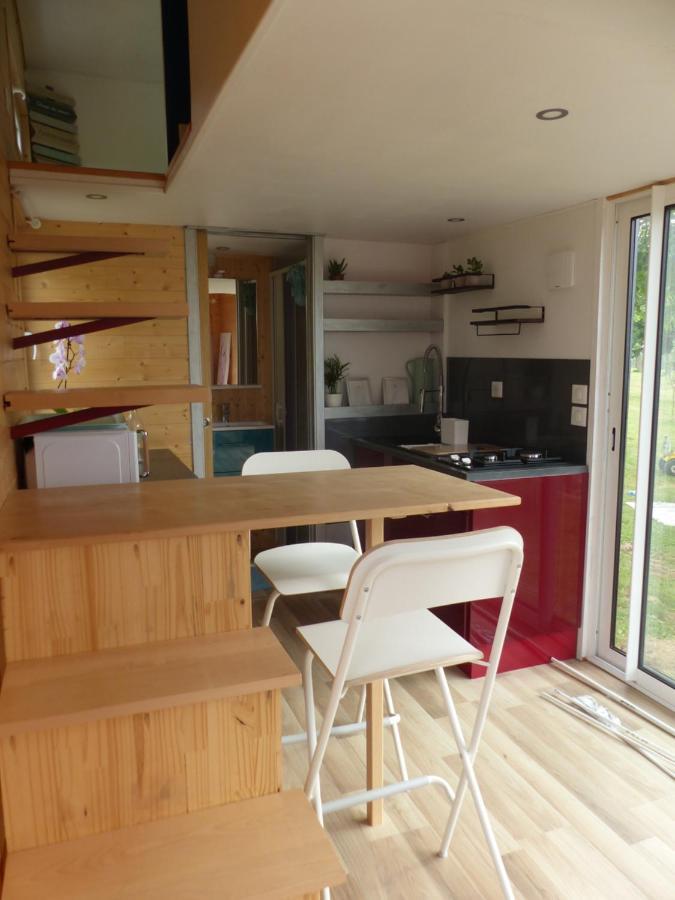 Mon Ptit Nid House Tiny House Apartment Panissieres ภายนอก รูปภาพ