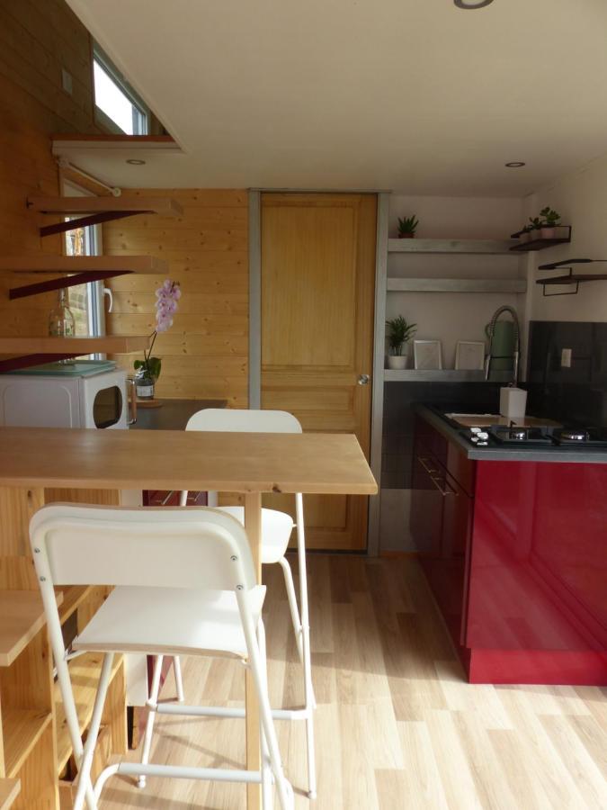 Mon Ptit Nid House Tiny House Apartment Panissieres ภายนอก รูปภาพ
